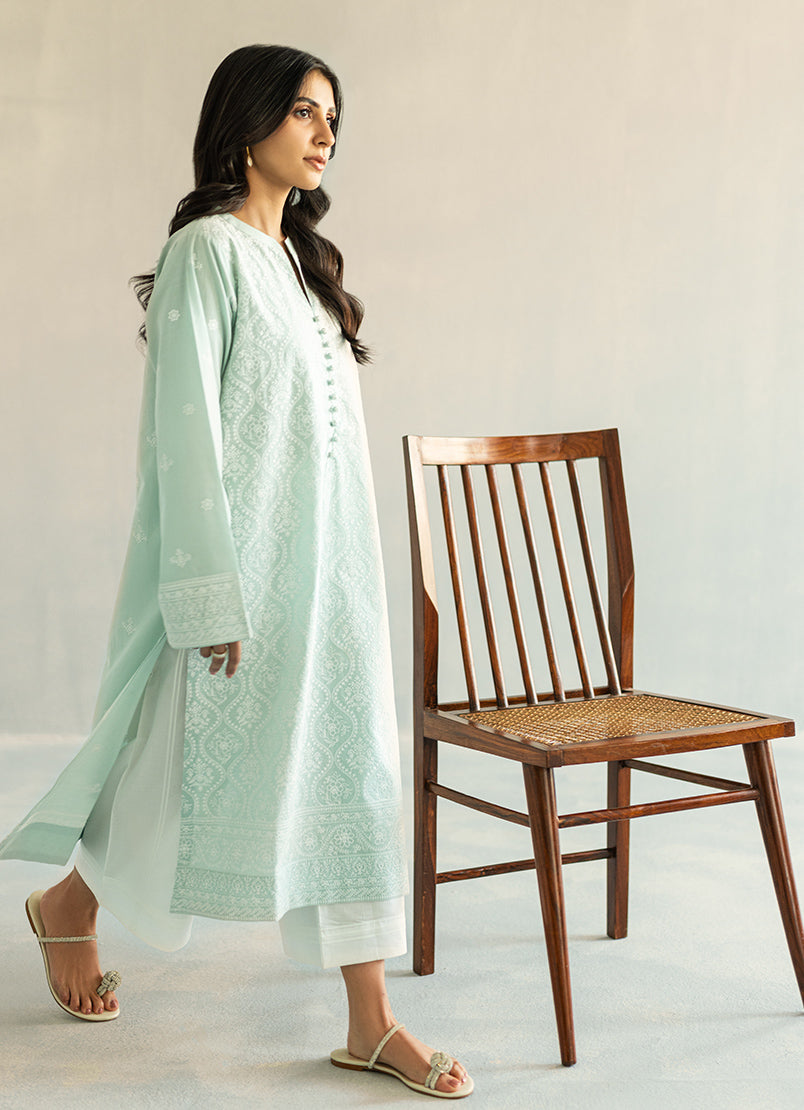 chikankari-embroidered-kurta