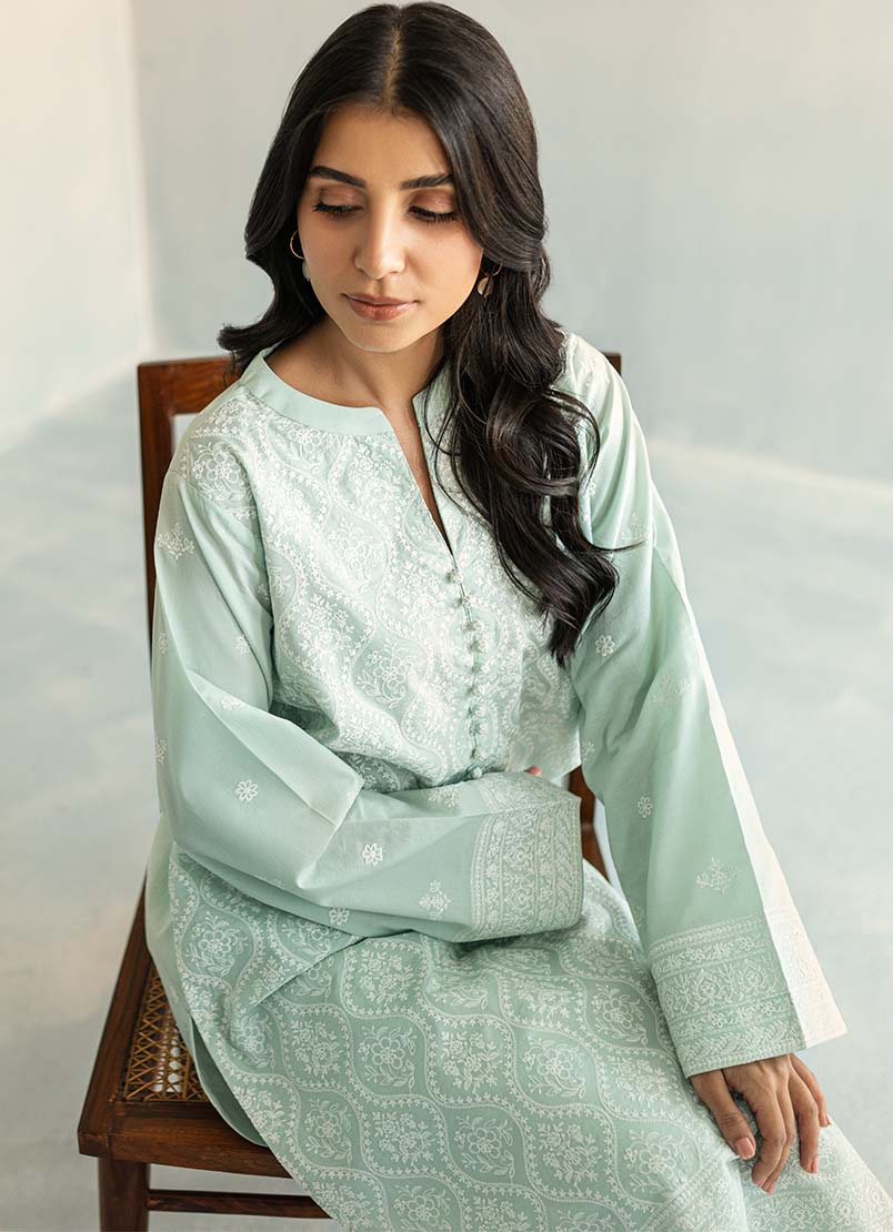 chikankari-embroidered-kurta