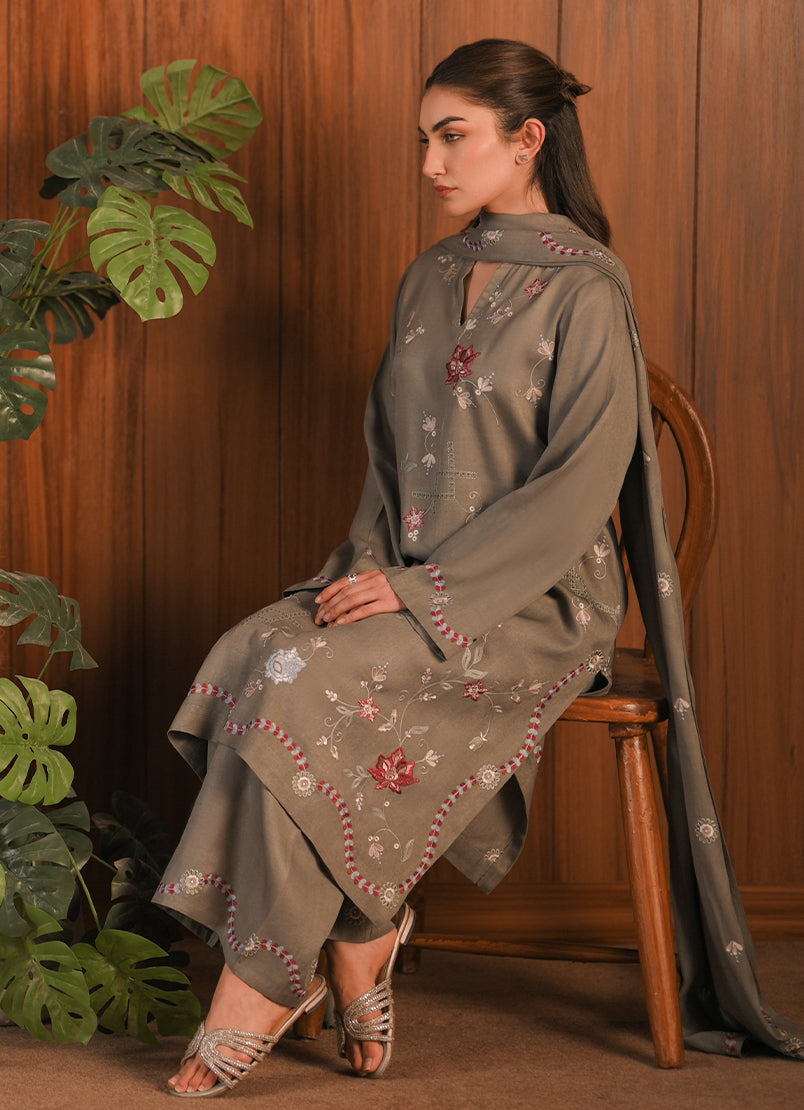 3-pc-embroidered-suit