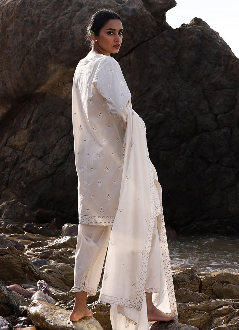 3-pc-embroidered-suit