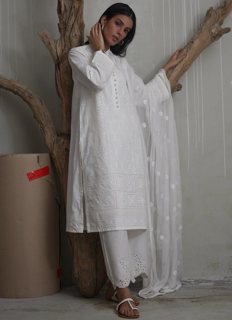 embroidered-lace-dupatta