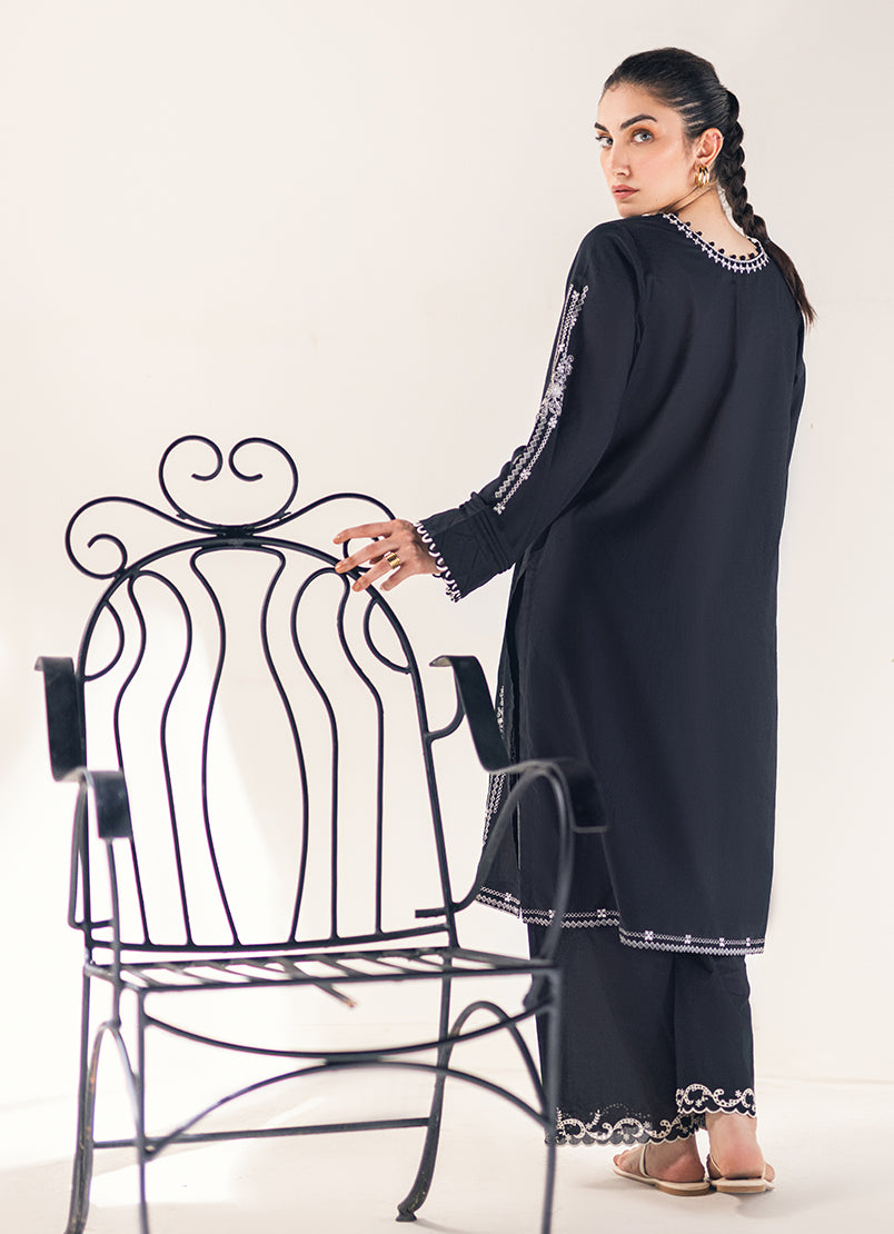 Black Embroidered Kurta