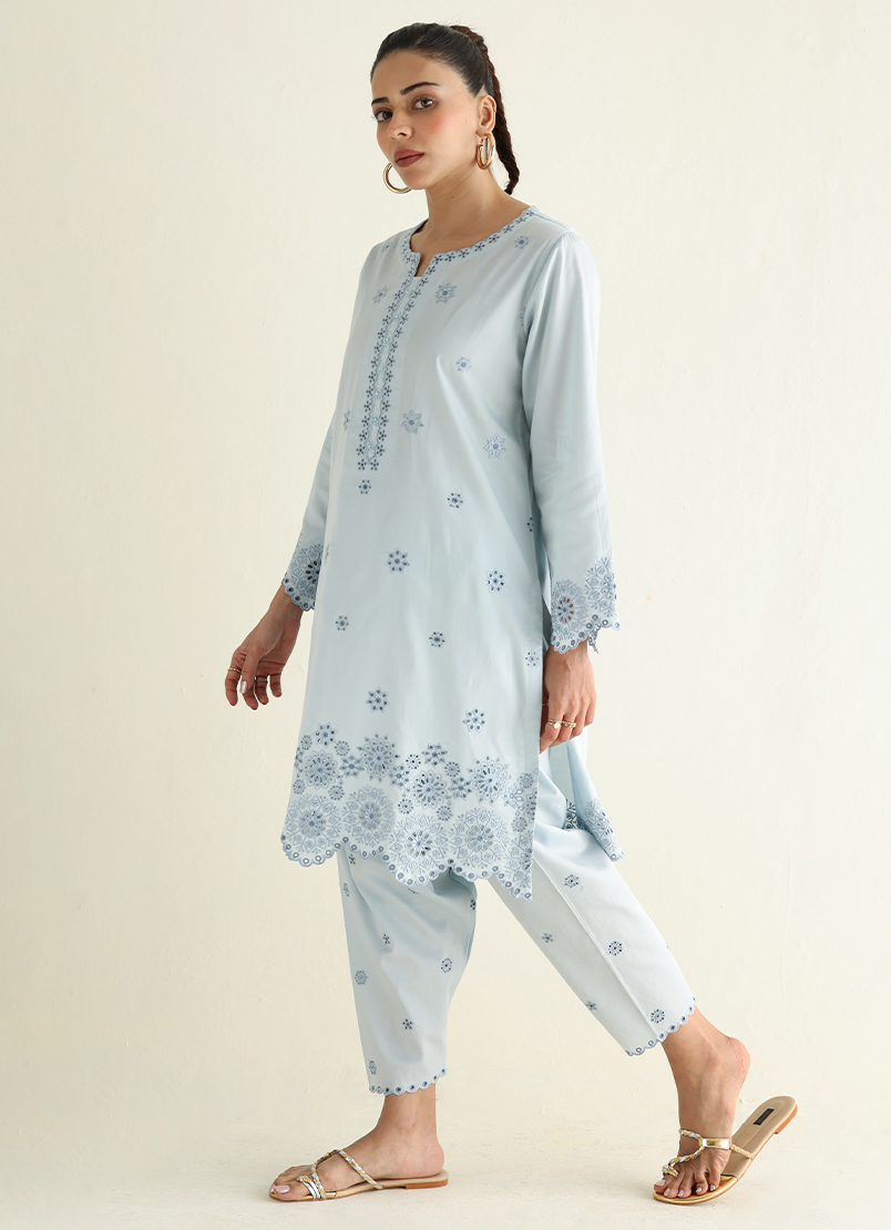 embroidered-kurta-set