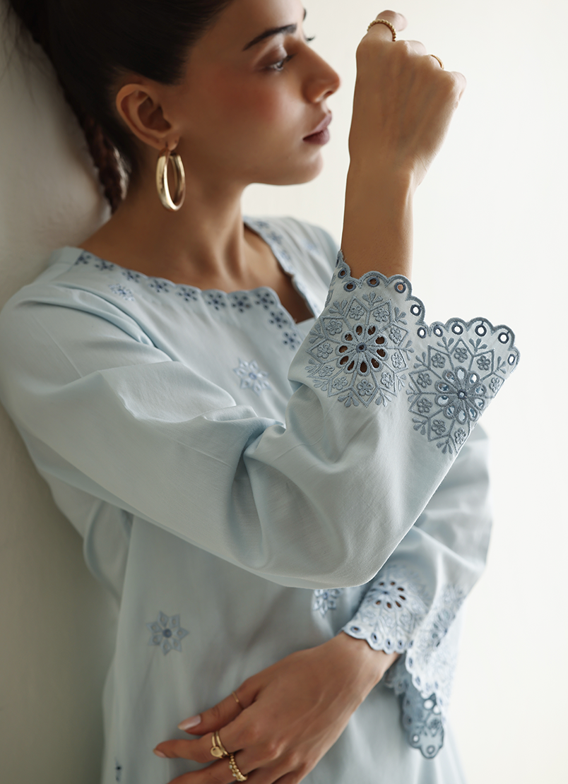 embroidered-kurta-set