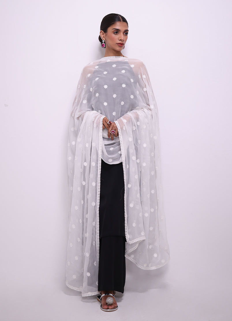 embroidered-lace-dupatta