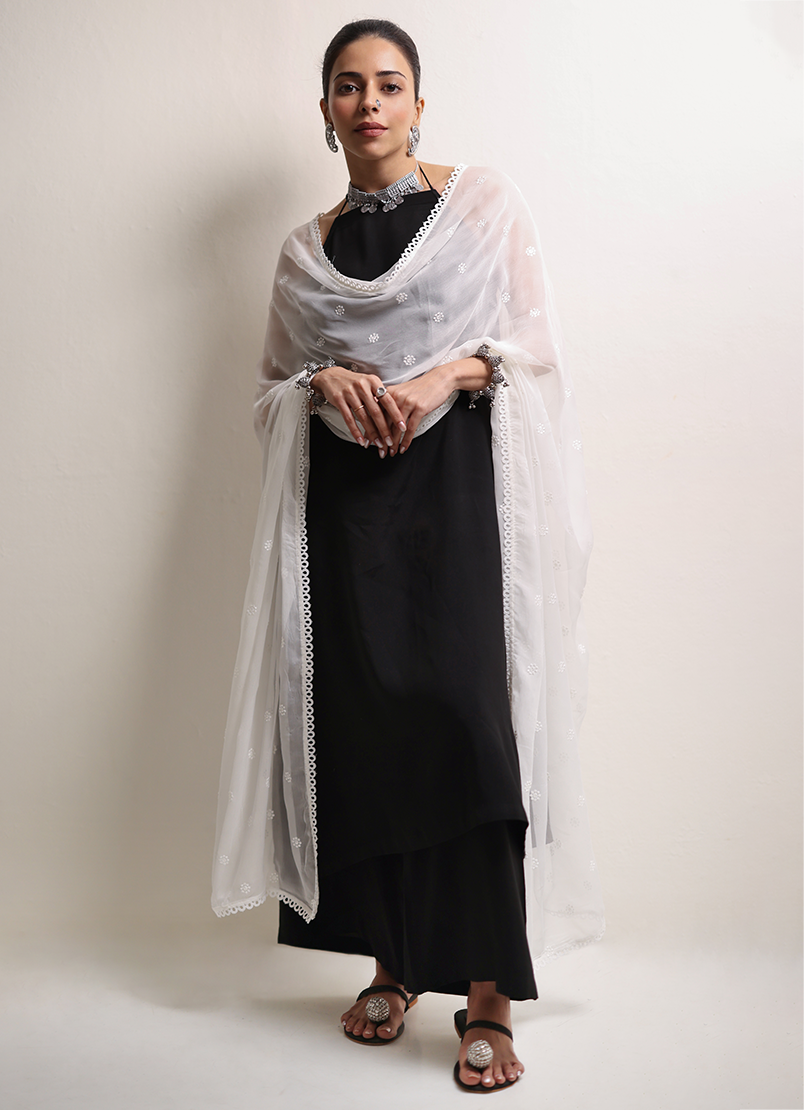 Embroidered Dupatta w Lace