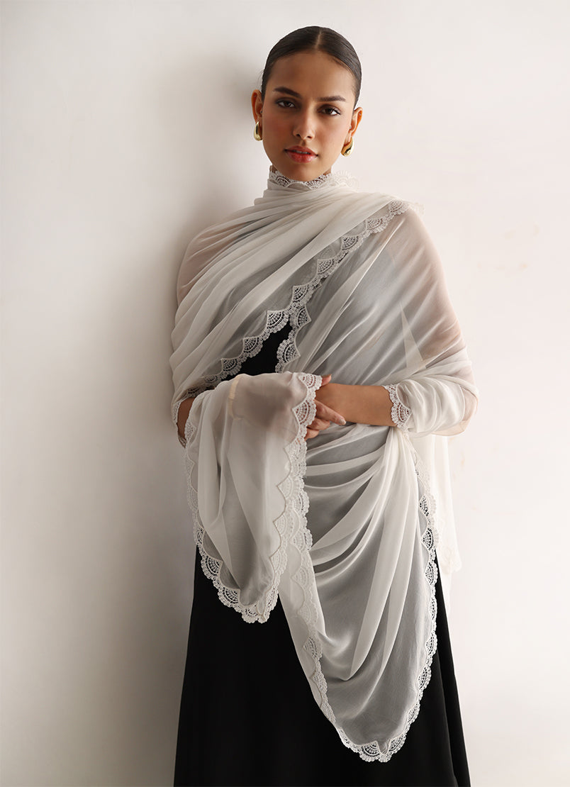 applique-lace-dupatta