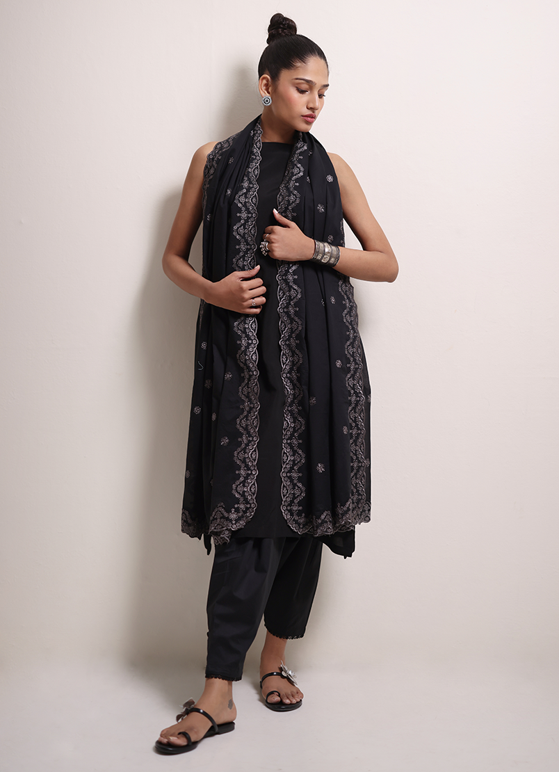 chikankari-dupatta