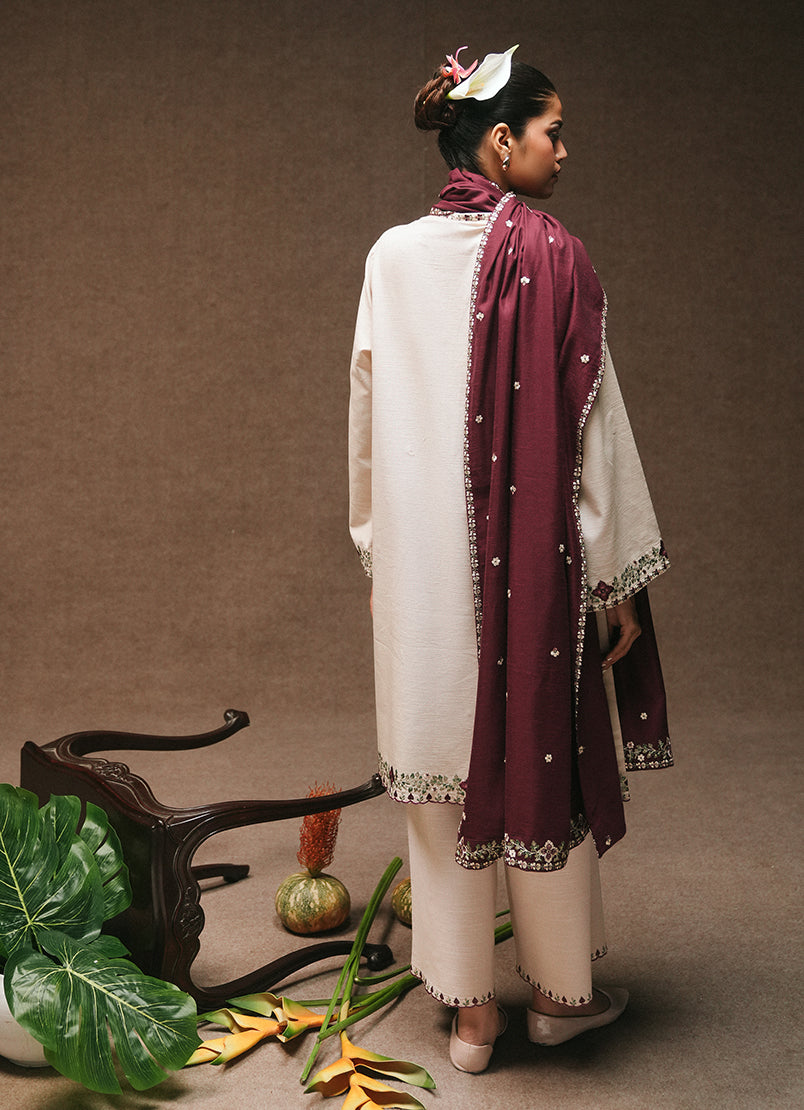 3-pc-khaddar-embroidered-suit