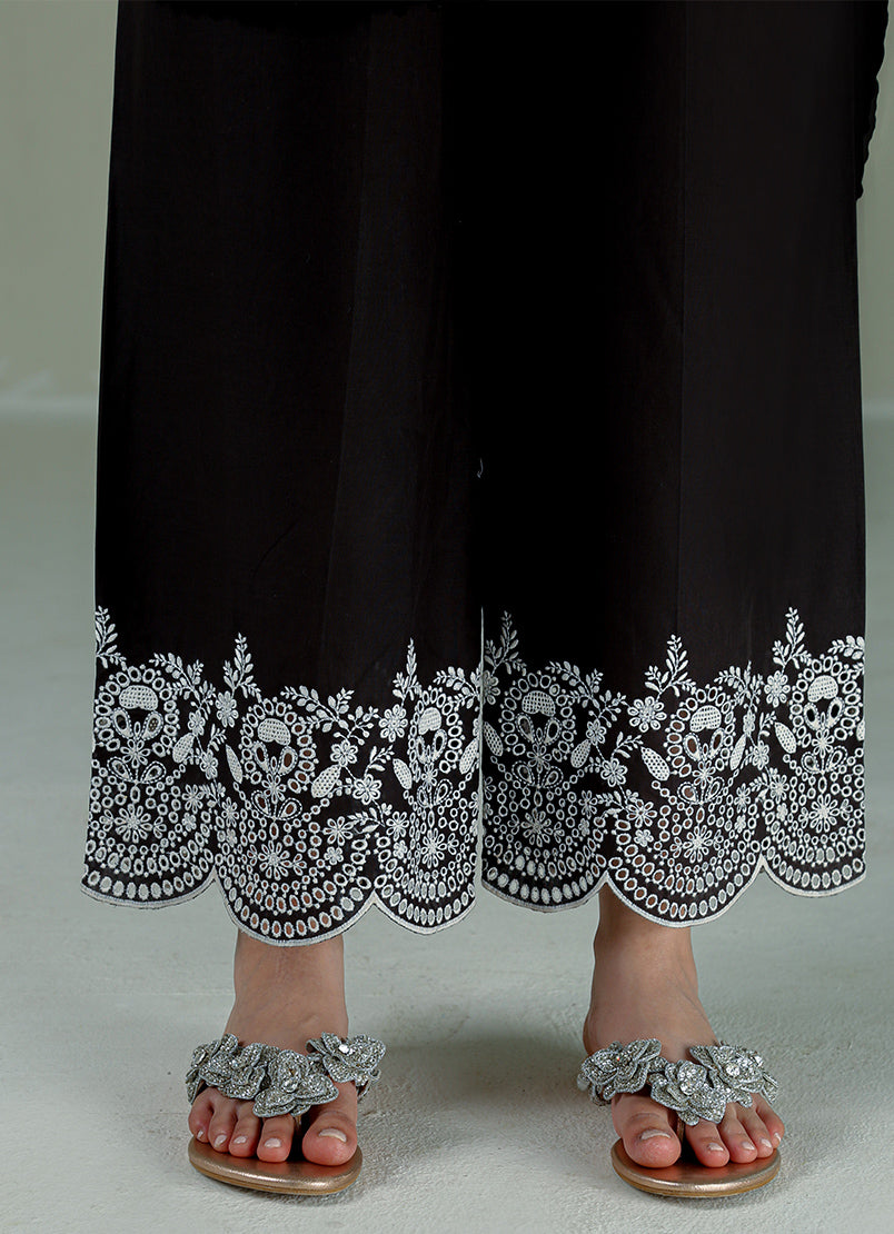 schiffli-embroidered-culotte