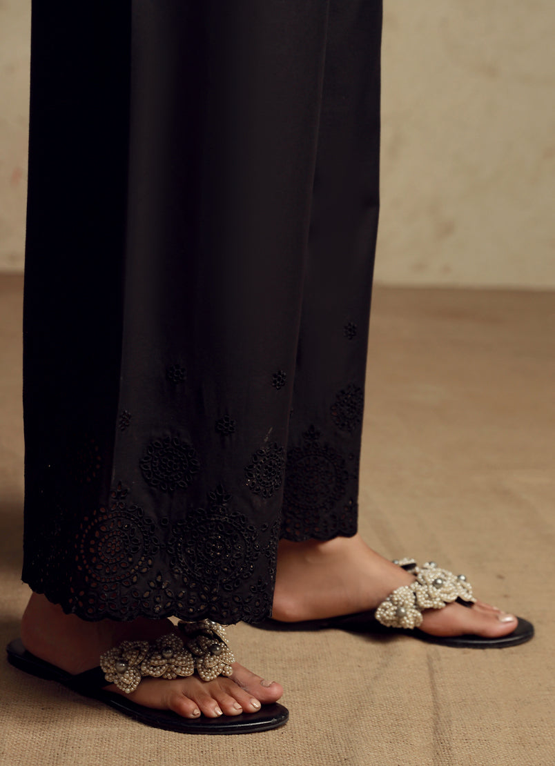 embroidered-izaar