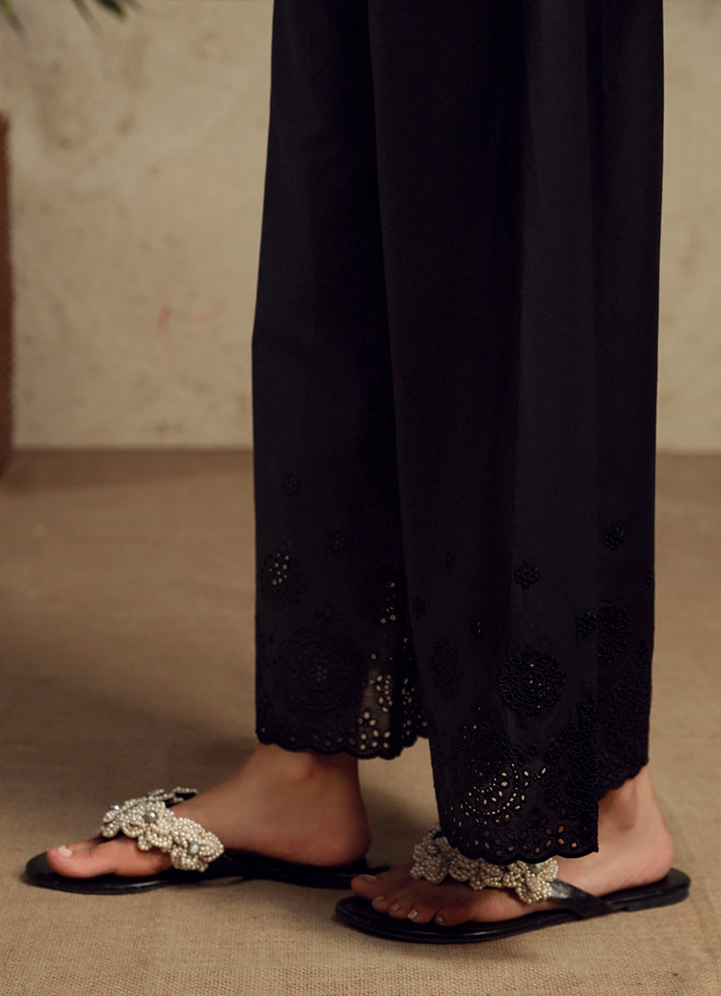 embroidered-izaar